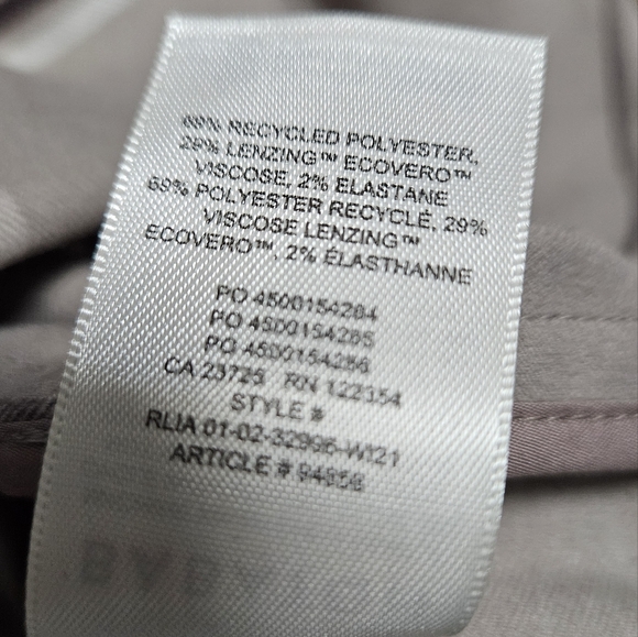 Aritzia Babaton Button Up - Picture 5 of 5